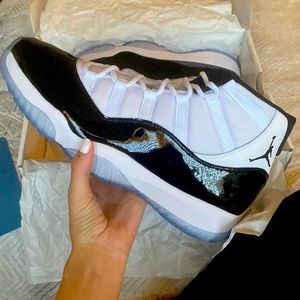 Air Jordan 11 Retro Concord with “45” on back